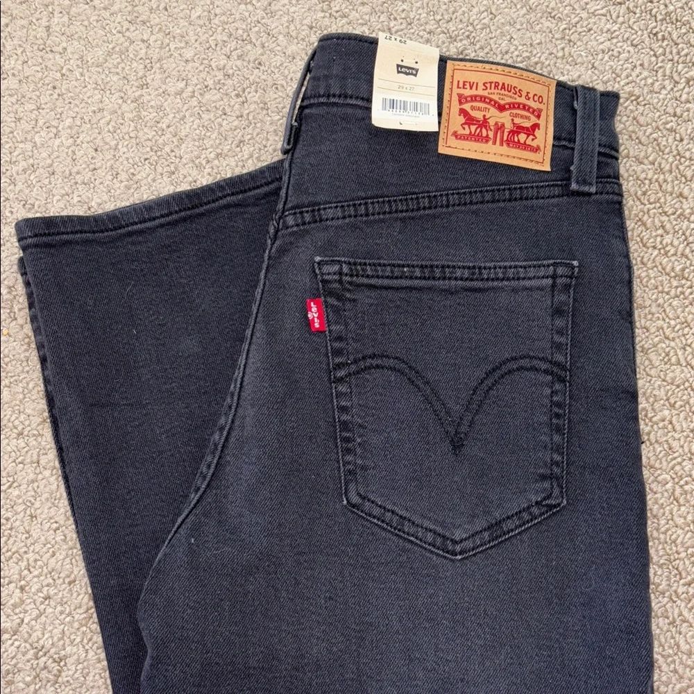 Levi’s Women's Ribcage Straight Ankle Jeans - Picture 6 of 6